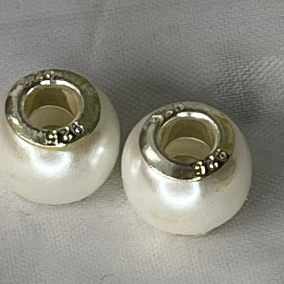 Creamy white faux pearl lot of 2 sterling silver core charm beads bracelet - Picture 2 of 6